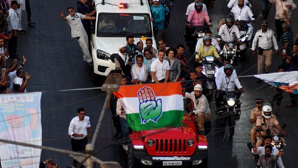 Rahul Gandhi Leads 'Nyay Sankalp Padyatra' Rally Through Mumbai Streets