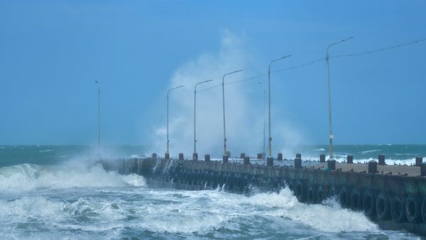 Kerala And Tamil Nadu Coastal Threat: Exploring The Kallakkadal Phenomenon