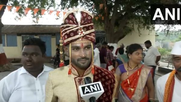 Groom's Civic Commitment: Maharashtra Lok Sabha 2024 Voter Casts Ballot Before Wedding