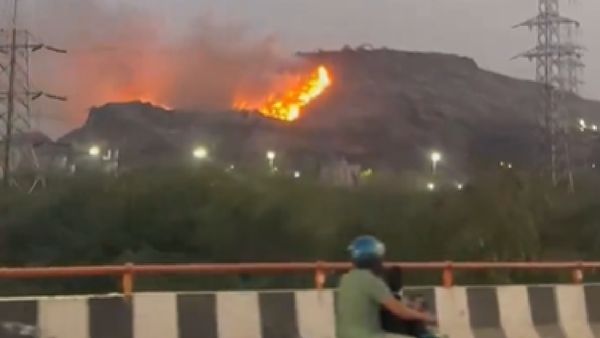 Ghazipur Landfill Fire: Massive Blaze Erupts At Delhi's Garbage Mountain | WATCH Video