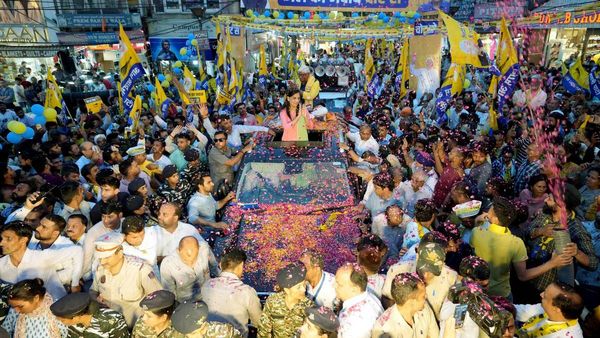 AAP's West Delhi Roadshow Sees Huge Turnout; Residents Uncertain Of Outcome