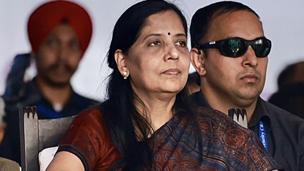 Sunita Kejriwal, Delhi CM's Wife, Faces Complaint Over Sharing Arivind Kejriwal's Court Proceedings Online
