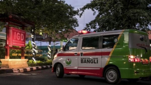 Indonesia: 11 Dead From Bus Crash, Mostly Students; Police Say The Brakes Failed