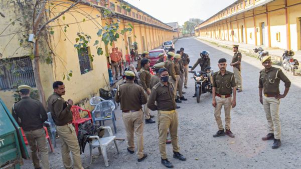 Manipur Police Officers Abducted and Assaulted; 2 Arambai Tenggol Members Arrested