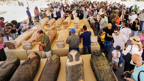 Secrets of the Sands: Hidden City Of The Dead Found With Hundreds Of Mummies!