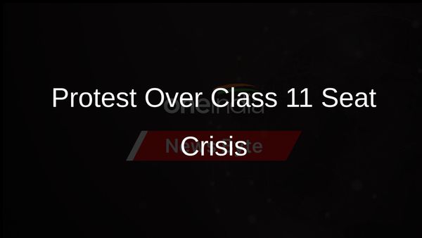 Kerala Students Protest Over Class 11 Seat Shortage, Wave Black Flags at CM