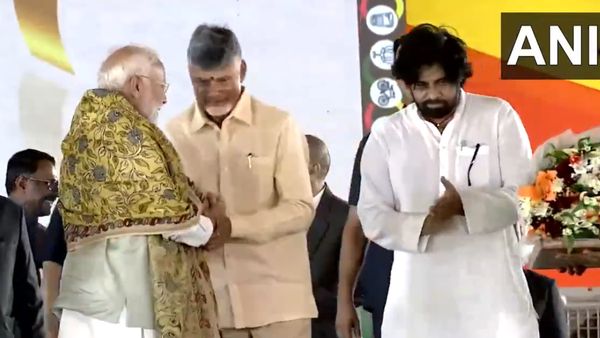 Watch: Chandrababu Naidu's Heartwarming Hug With PM Modi After Swearing-In