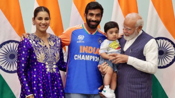 VIRAL Cute Photo : PM Modi's Heartwarming Moment With Jasprit Bumrah And Sanjana Ganesan’s Son Angad