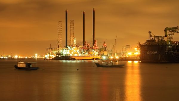 Recent Israeli Strikes On Hamas And Hezbollah Impacts Oil Prices And Geopolitical Tensions