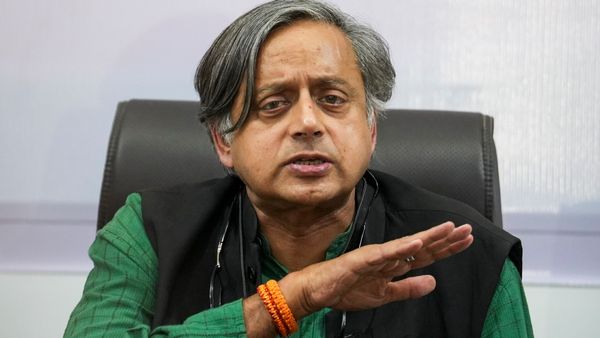 Karnataka: Shashi Tharoor Criticises Job Reservation In Private Sector For Kannadigas
