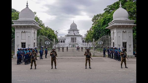 Civil Services Aspirants Demand Justice with Hunger Strike After Coaching Centre Tragedy