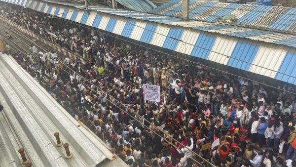 Badlapur Tragedy Takes Political Turn: Uddhav Thackeray Demands Shakti Bill, Sharad Pawar's Camp Calls For Pro