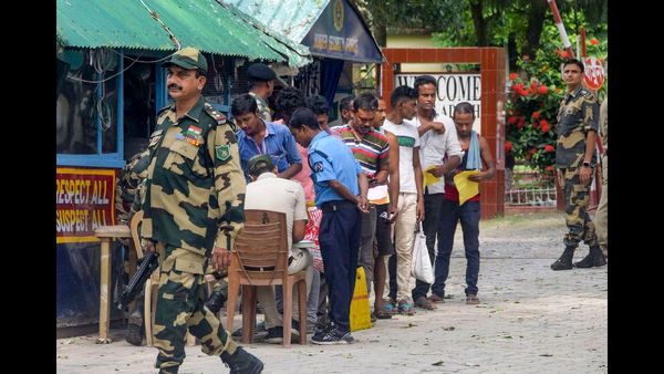 BSF Thwarts Major Infiltration Bid by Bangladeshis in West Bengal