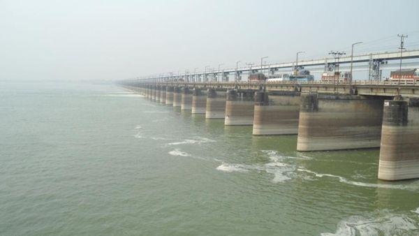 Farakka Barrage Controversy: What's The Truth Behind Bangladesh Flood Myths?