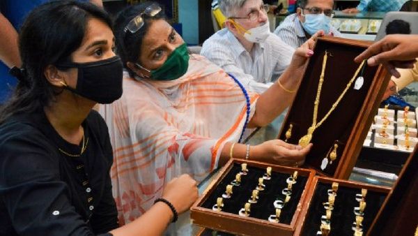 Gold Prices Drop On Raksha Bandhan – Perfect Time To Gift Your Sister; Check Rates In Major Cities