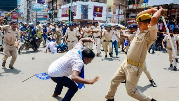 WATCH Viral Video | Patna SDM’s Surprise ‘Lathi’ Moment During Bharat Bandh - Policeman Just Oops!
