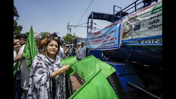 Mosquito Terminator Train Departs Early, Delhi Mayor Launches Inquiry