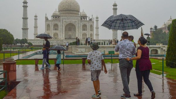 Taj Mahal Dome Leaks After Heavy Rainfall In Agra; Viral Video Captures Flooded Garden