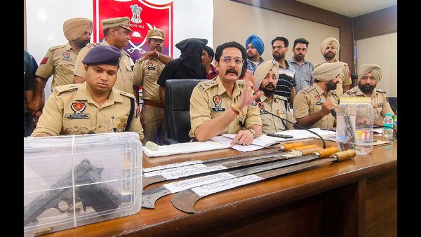 Gangsters Target Hotel and Sweets Shop in Delhi Following Recent Shooting Incident