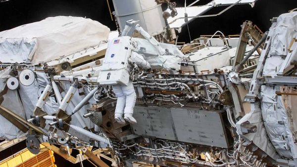 Houston, We Have a Problem: Air Leak at International Space Station
