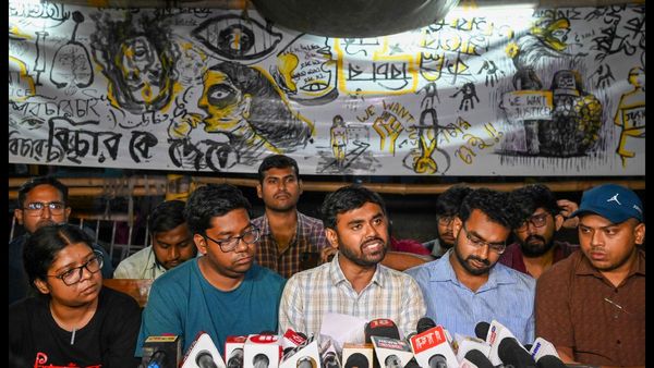 Junior Doctors in West Bengal to Decide on Cease Work Resumption Following Supreme Court Hearing