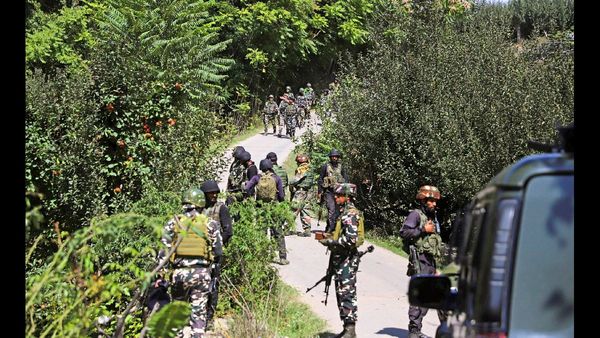 Militants Target Foreign Diplomat Convoy in Khyber Pakhtunkhwa, Resulting in Policeman's Death