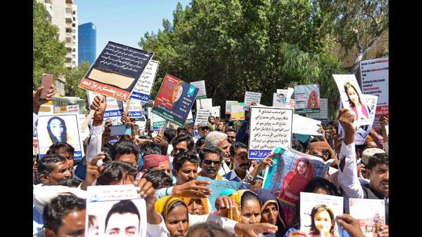 Pakistan Issues Strong Protest Over Afghan Diplomats Remaining Seated During National Anthem