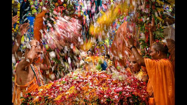 Devotees Flock to Dal Lake for Holy Bath on Radha Ashtami in Himachal