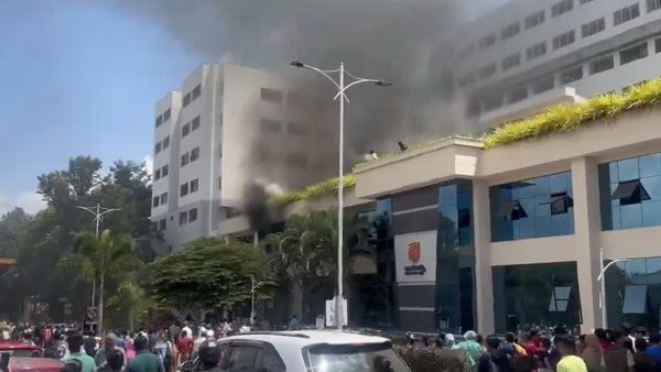 Ramaiah Memorial Hospital Fire Accident: Blaze Breaks Out At Hospital In Bengaluru | WATCH VIDEO