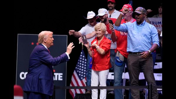 Trump Labels Ukraine as 'Dead' While Criticising Its Defence Against Russia's Invasion