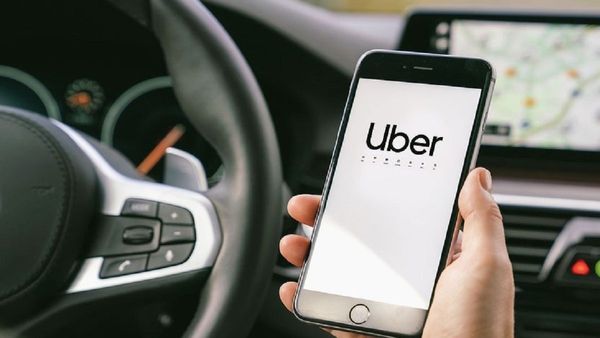 Uber Driver in Bengaluru Grabs Woman's Hand, Steals Phone Over Payment Issue