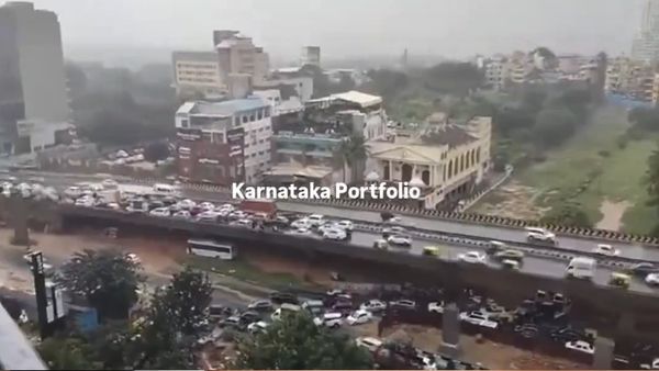 Bengaluru's Roads Turn Into Rivers: Traffic Comes To A Standstill Due to Continuous Rain