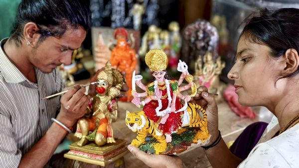 Vijayadashami 2024: When Do Bengalis' Celebrate? Check Dussehra Date, Pooja Timings, Quotes, Wishes