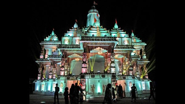 Airlines Celebrate Durga Puja with Special Bengali Meals and Sari-Inspired Tail Designs