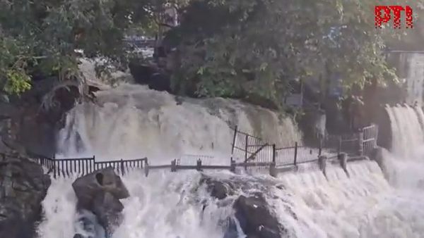Tourists Banned In Hogenakkal Falls As Water Level In Cauvery Rises
