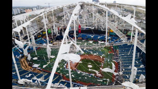 Hurricane Milton Strikes Florida, Knocking Out Power and Causing Tornadoes with Fatalities