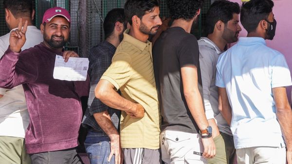 Kashmir Districts See Upward Surge In Assembly Polling Trends, Outpaces Previous Lok Sabha Elections