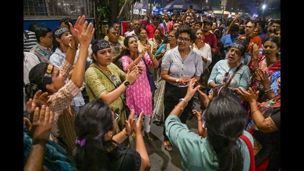 Third Junior Doctor Hospitalised After Health Worsens During Protest Fast in Kolkata