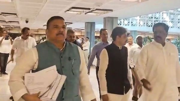 Opposition Leaders Once Again Walk Out Of JPC Meet On Waqf Bill