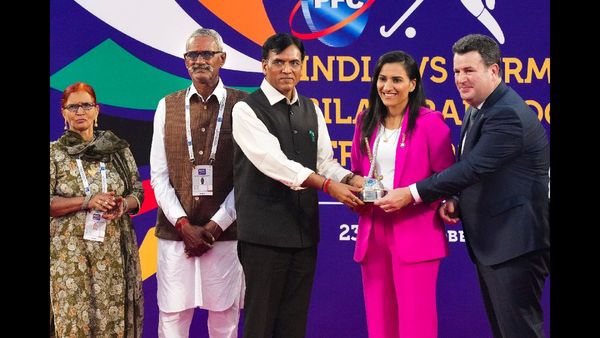 PM Modi Recognises Rani Rampal's Unmatched Contributions to Indian Women's Hockey