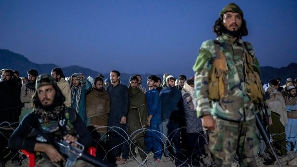 Taliban Shoots Dead 10 Pakistani Policemen At Check Post Near Afghan Border