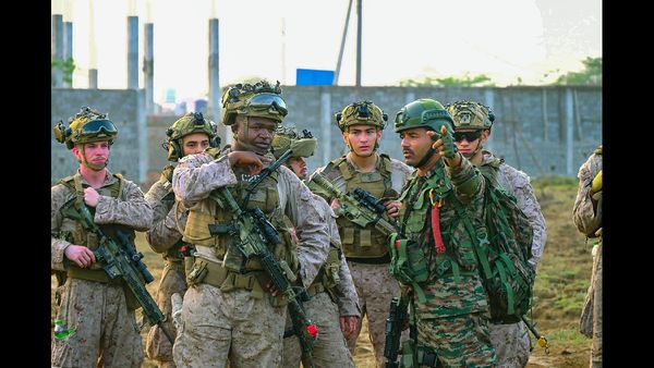 US Navy EA-18G Growler Fighter Jet Crashes During Training Flight in Washington State