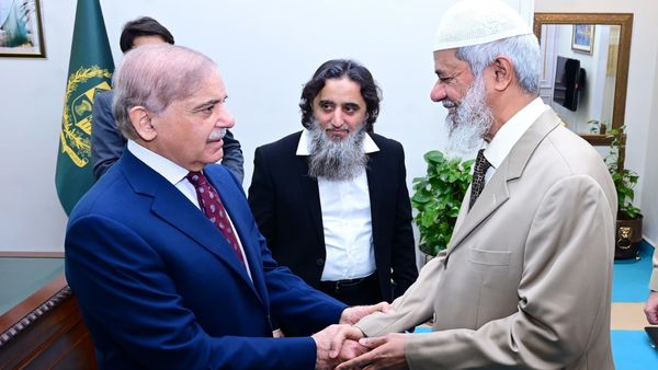 Fugitive Islamic Preacher Zakir Naik On Month-Long Pakistan Tour, Meets PM Shehbaz Sahrif