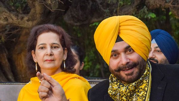 Navjot Kaur Sidhu Gets Rs 850 Crore Notice Over Husband's Cancer Treatment Claims