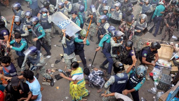 Protest For Chinmoy Krishna Das' Release: Bangladesh Police Use Tear Gas, Batons Sticks On Hindu Protesters