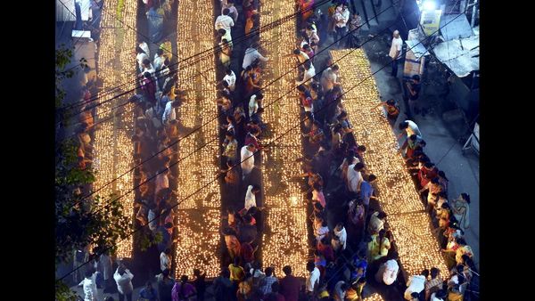 Dev Deepawali Celebrated with 51,000 Diyas at Varanasi Ghat for Batoge to Katoge Unity