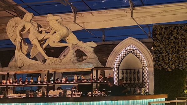 Bengaluru's Nightlife Needs: 24/7 Hotel Operations Sought Amid Ongoing Delays