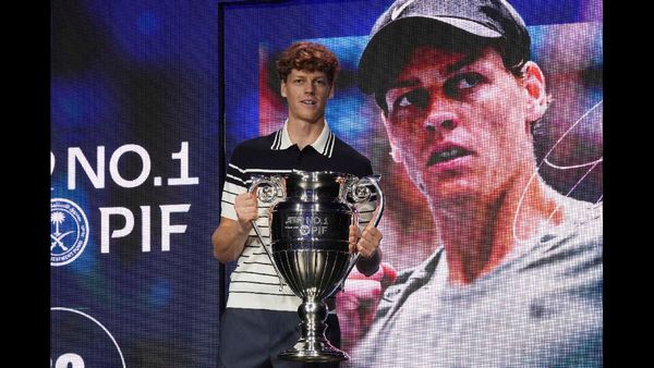 Jannik Sinner Excels in Tennis Despite Doping Case, Coach Darren Cahill Praises His Performance