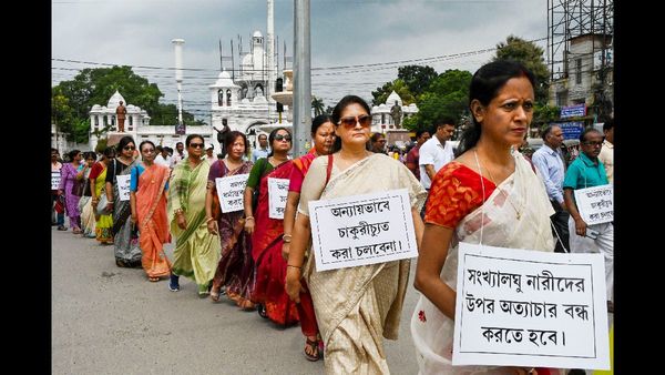 India Calls for Protection of Minorities After Arrest of Hindu Leader Chinmoy Das in Bangladesh