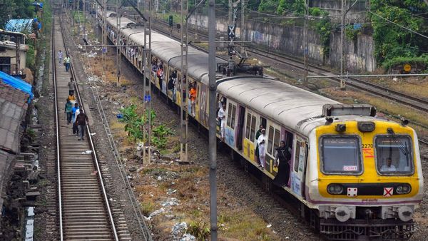 Mumbai Suburban Trains Get Upgraded: Western Railway Adds New AC Rake; Details Inside